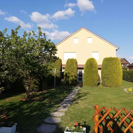 In Balatonboglar/balaton 18180 Apartment *
